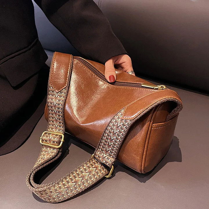 Boston Handbag in Vintage Chic PU Leather | Trendy Crossbody Bag