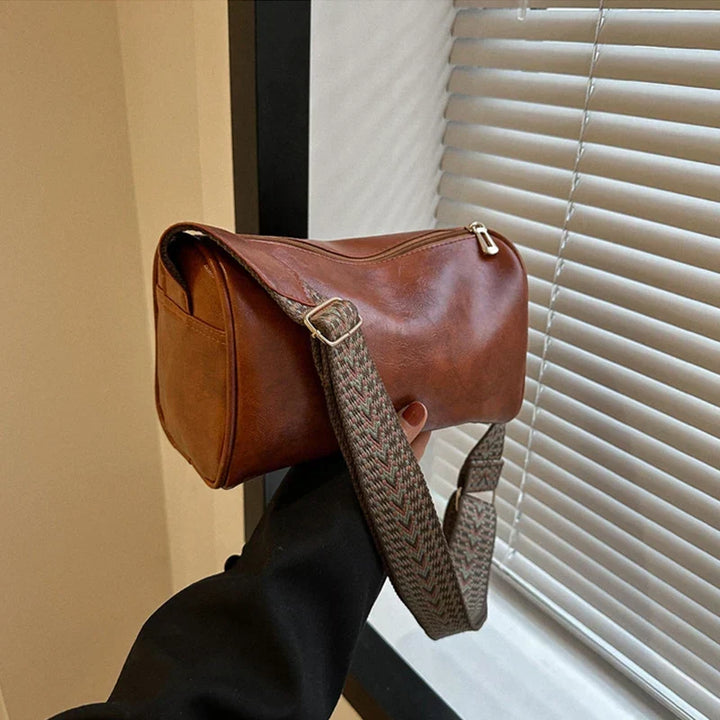 Boston Handbag in Vintage Chic PU Leather | Trendy Crossbody Bag
