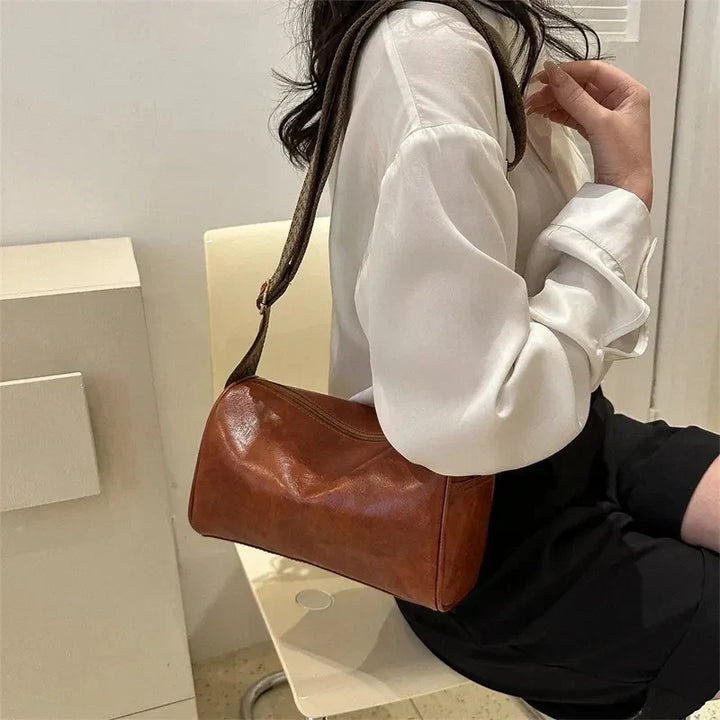 Boston Handbag in Vintage Chic PU Leather | Trendy Crossbody Bag